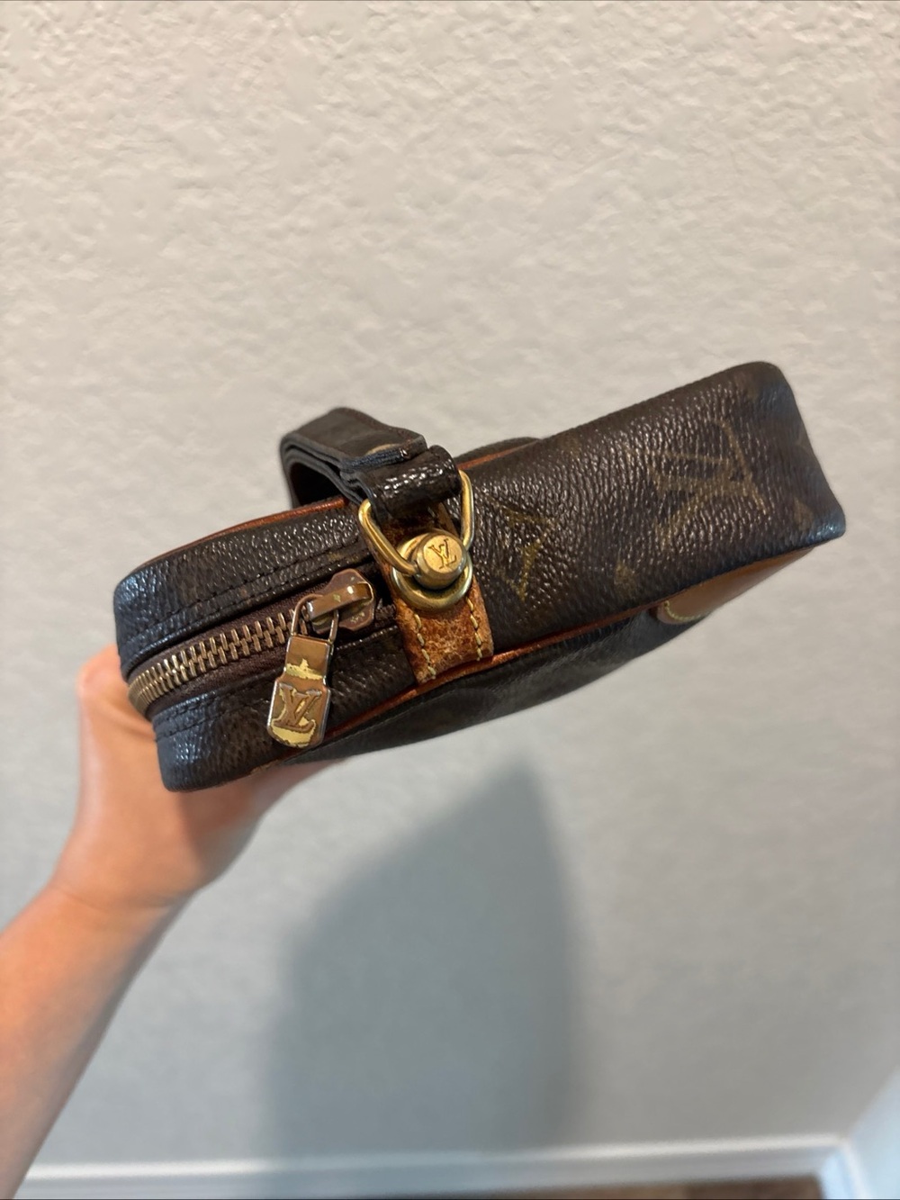 Louis Vuitton Marly Dragonne
Monogram Clutch Bag - Picture 6 of 14